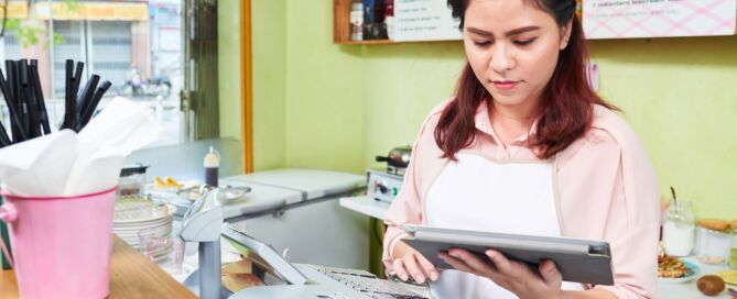 Pantau Produk Penjualan Terlaris Secara Otomatis Pakai Accurate POS