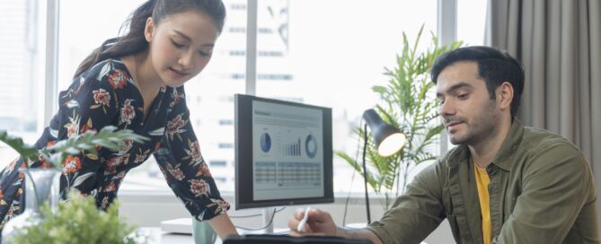 Maksimalkan Bisnis Anda dengan 8 Fitur Utama Accurate Online