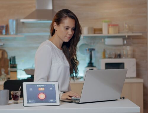 Stop Kesalahan Dapur Saat Ramai: Gunakan Kitchen Display System Accurate POS