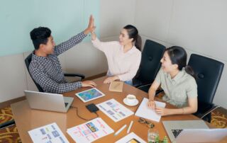 Bukan Hanya Tim yang Perlu Berkembang, Sistem dan Proses Kerja Juga Harus Didukung Software Akuntansi Accurate Online